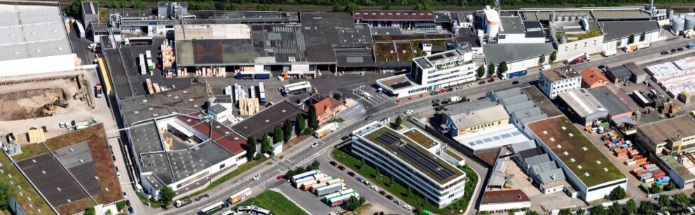 Bauder výrobný závod Stuttgart asfaltové pásy a PU-tepelné izolácie - pohľad z vrchu